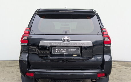 Toyota Land Cruiser Prado 150 рестайлинг 2, 2020 год, 4 590 000 рублей, 18 фотография