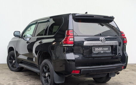 Toyota Land Cruiser Prado 150 рестайлинг 2, 2020 год, 4 590 000 рублей, 20 фотография