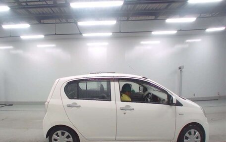 Daihatsu Mira e:S I рестайлинг, 2014 год, 600 000 рублей, 1 фотография