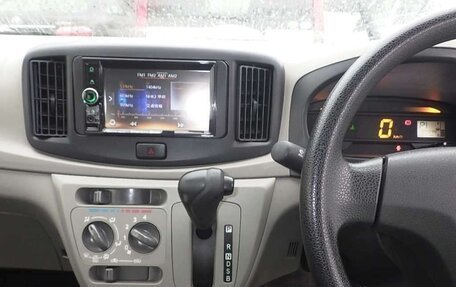 Daihatsu Mira e:S I рестайлинг, 2014 год, 600 000 рублей, 5 фотография