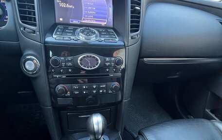 Infiniti FX II, 2013 год, 2 550 000 рублей, 18 фотография