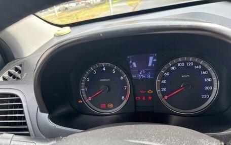 Hyundai Solaris II рестайлинг, 2013 год, 550 000 рублей, 1 фотография