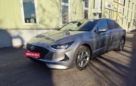 Hyundai Sonata VIII, 2020 год, 1 975 000 рублей, 2 фотография