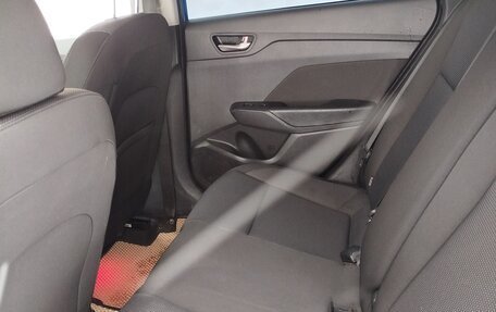 Hyundai Solaris II рестайлинг, 2018 год, 1 250 000 рублей, 20 фотография