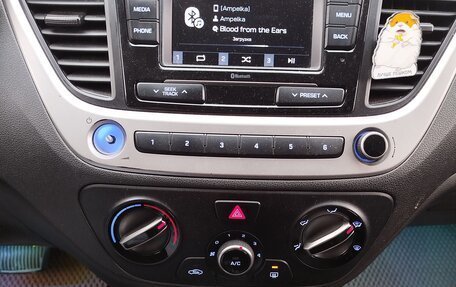 Hyundai Solaris II рестайлинг, 2018 год, 1 250 000 рублей, 16 фотография