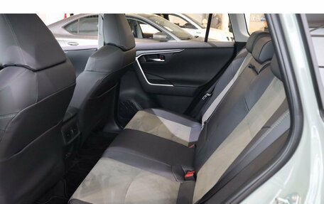 Toyota RAV4, 2025 год, 4 050 000 рублей, 11 фотография