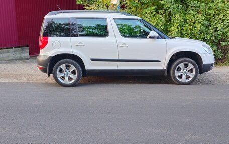 Skoda Yeti I рестайлинг, 2013 год, 990 000 рублей, 3 фотография