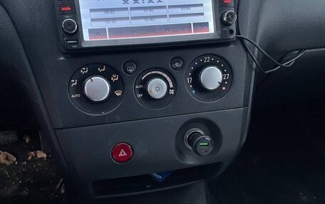 Mitsubishi Outlander III рестайлинг 3, 2006 год, 630 000 рублей, 3 фотография