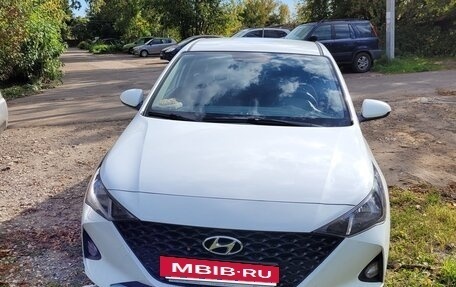 Hyundai Solaris II рестайлинг, 2021 год, 1 300 000 рублей, 11 фотография