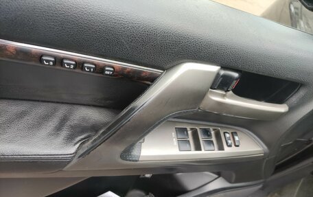 Toyota Land Cruiser 200, 2011 год, 3 170 000 рублей, 13 фотография