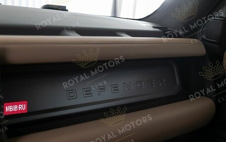 Land Rover Defender II, 2025 год, 21 500 000 рублей, 15 фотография