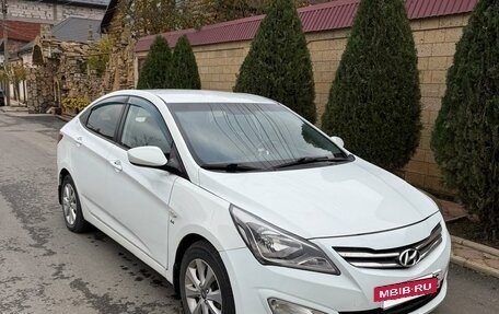 Hyundai Solaris II рестайлинг, 2016 год, 980 000 рублей, 2 фотография