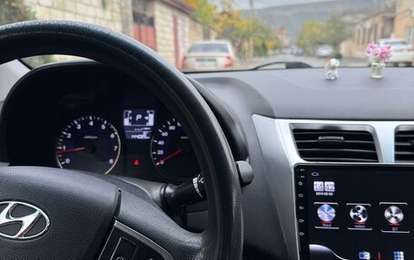 Hyundai Solaris II рестайлинг, 2016 год, 980 000 рублей, 7 фотография