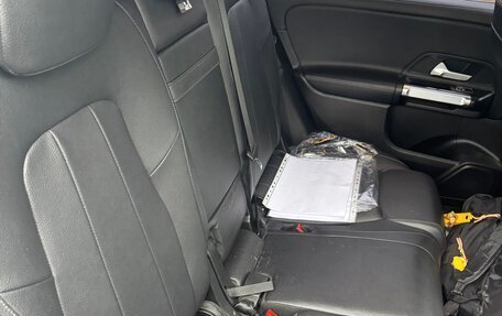 Mercedes-Benz GLB, 2020 год, 4 000 000 рублей, 10 фотография