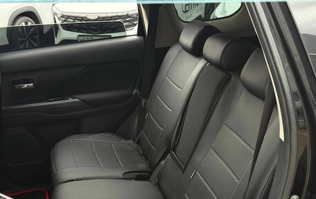 Mitsubishi Outlander III рестайлинг 3, 2012 год, 1 305 000 рублей, 13 фотография