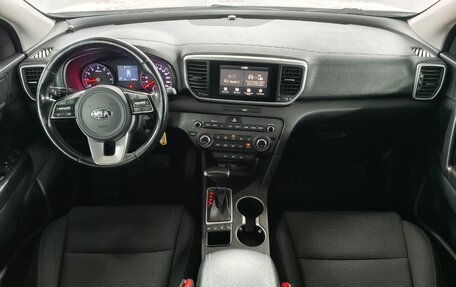 KIA Sportage IV рестайлинг, 2018 год, 1 999 000 рублей, 8 фотография