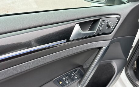 Volkswagen Golf R VII, 2019 год, 3 450 000 рублей, 13 фотография