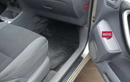 Toyota RAV4, 2003 год, 525 000 рублей, 10 фотография