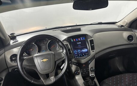 Chevrolet Cruze II, 2010 год, 560 000 рублей, 13 фотография