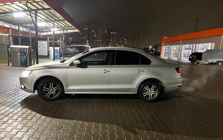 Volkswagen Jetta VI, 2013 год, 1 010 000 рублей, 3 фотография