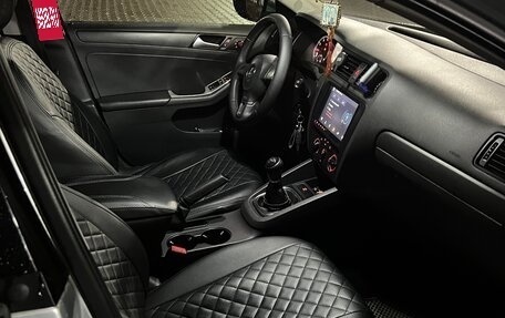 Volkswagen Jetta VI, 2013 год, 1 010 000 рублей, 6 фотография