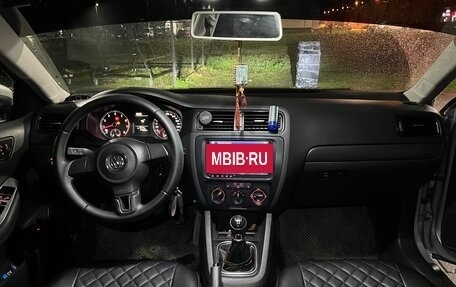 Volkswagen Jetta VI, 2013 год, 1 010 000 рублей, 8 фотография