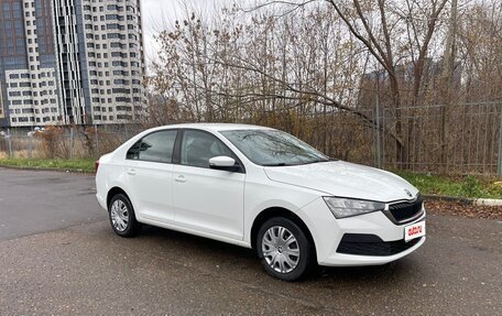 Skoda Rapid II, 2021 год, 1 090 000 рублей, 2 фотография
