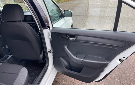 Skoda Rapid II, 2021 год, 1 090 000 рублей, 24 фотография