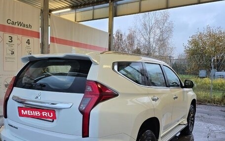 Mitsubishi Montero Sport, 2022 год, 4 000 000 рублей, 3 фотография