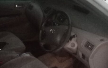 Toyota Prius IV XW50, 2003 год, 250 000 рублей, 3 фотография