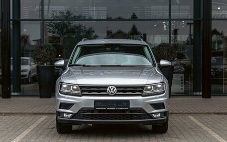 Volkswagen Tiguan II, 2019 год, 1 695 000 рублей, 2 фотография