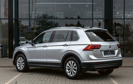 Volkswagen Tiguan II, 2019 год, 1 695 000 рублей, 4 фотография