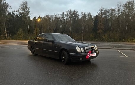 Mercedes-Benz E-Класс, 1997 год, 450 000 рублей, 3 фотография