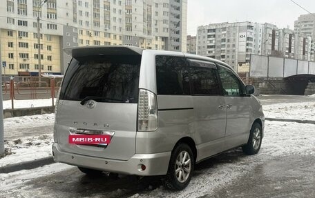 Toyota Noah III, 2002 год, 815 000 рублей, 4 фотография