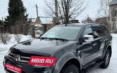 Mitsubishi Pajero Sport II рестайлинг, 2014 год, 3 090 000 рублей, 2 фотография