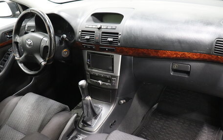 Toyota Avensis III рестайлинг, 2004 год, 538 000 рублей, 8 фотография