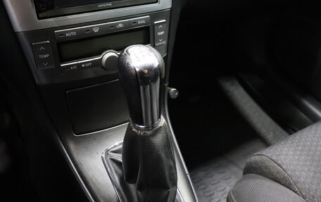 Toyota Avensis III рестайлинг, 2004 год, 538 000 рублей, 14 фотография