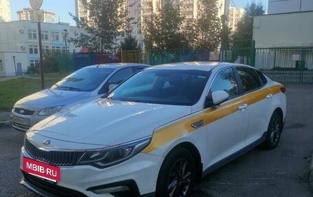 KIA Optima IV, 2019 год, 1 050 000 рублей, 2 фотография