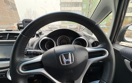 Honda Fit III, 2010 год, 850 000 рублей, 13 фотография