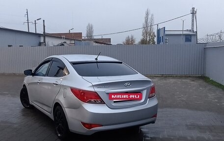 Hyundai Solaris II рестайлинг, 2014 год, 750 000 рублей, 10 фотография