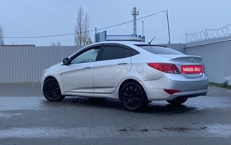 Hyundai Solaris II рестайлинг, 2014 год, 750 000 рублей, 3 фотография