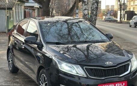 KIA Rio III рестайлинг, 2013 год, 400 000 рублей, 1 фотография