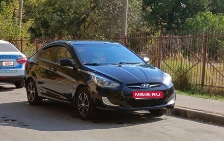 Hyundai Solaris II рестайлинг, 2011 год, 650 000 рублей, 5 фотография