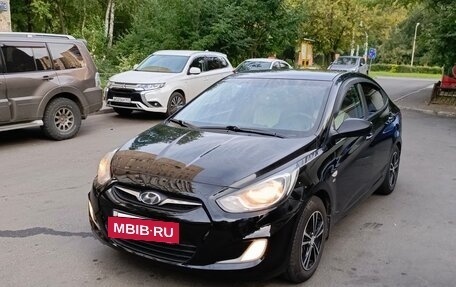 Hyundai Solaris II рестайлинг, 2011 год, 650 000 рублей, 3 фотография