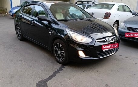 Hyundai Solaris II рестайлинг, 2011 год, 650 000 рублей, 4 фотография