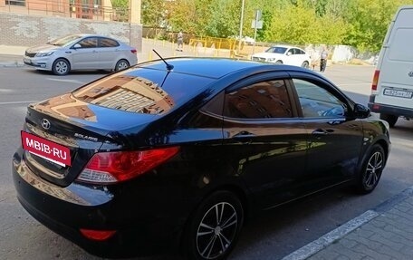 Hyundai Solaris II рестайлинг, 2011 год, 650 000 рублей, 2 фотография