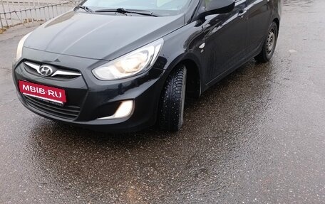 Hyundai Solaris II рестайлинг, 2011 год, 650 000 рублей, 7 фотография