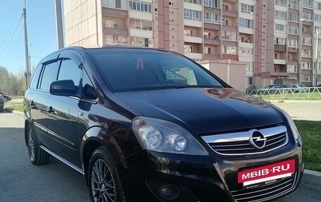 Opel Zafira B, 2011 год, 600 000 рублей, 15 фотография