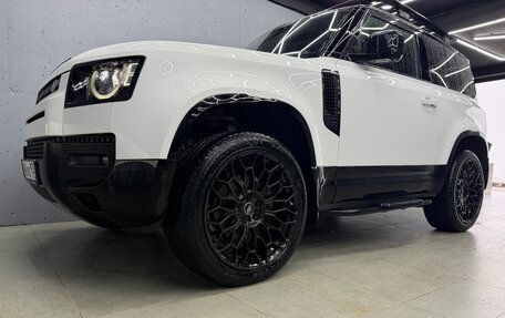 Land Rover Defender II, 2021 год, 5 460 000 рублей, 10 фотография