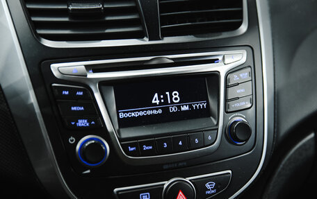 Hyundai Solaris II рестайлинг, 2015 год, 1 100 000 рублей, 16 фотография